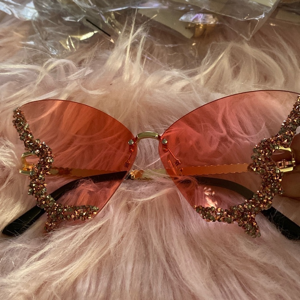 Butterfly sunny glasses